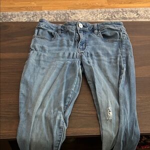 American Eagle Outfitters Distressed Blue Cropped Jeans
